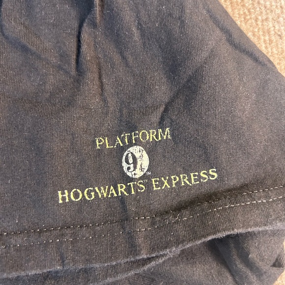 Harry Potter Platform 9 3/4 T-Shirt Universal Studios Hogwarts Express 0084 - Picture 4 of 4